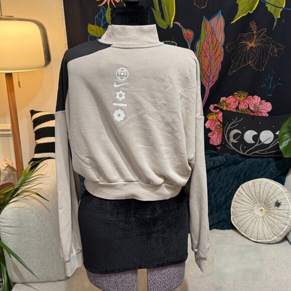 Nike x Eileen Tjan Cropped 1/2 Zip-Up Colorblock Sportswear Sweatshirt, M - Picture 5 of 16